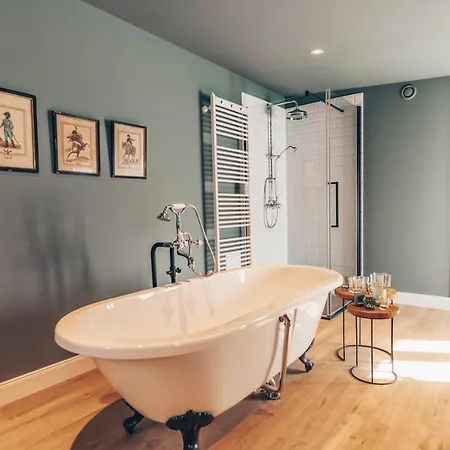 Les Maisons D'edouard Numero 116 別荘